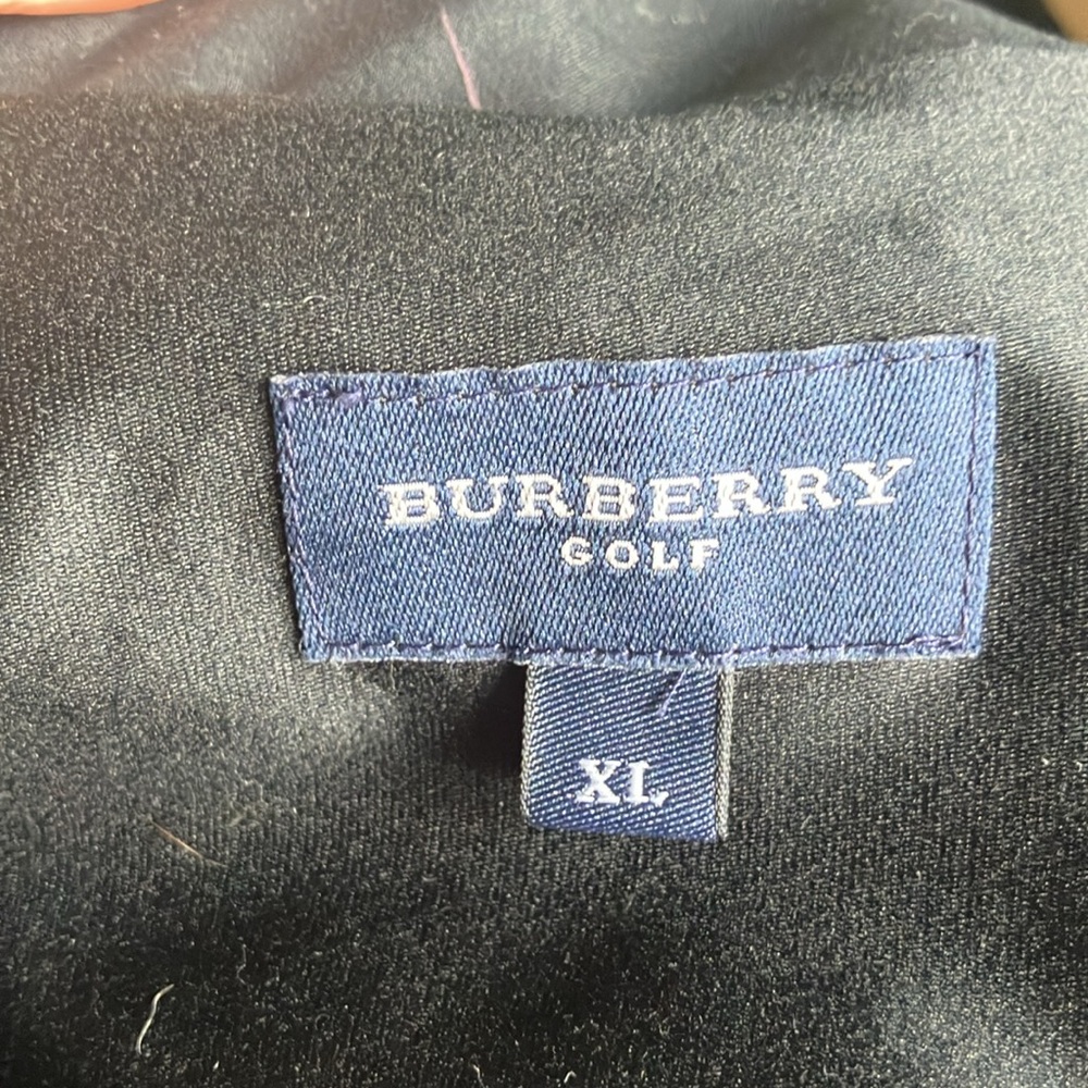 Burberry Women’s Golf Vest - Picture 7 of 10